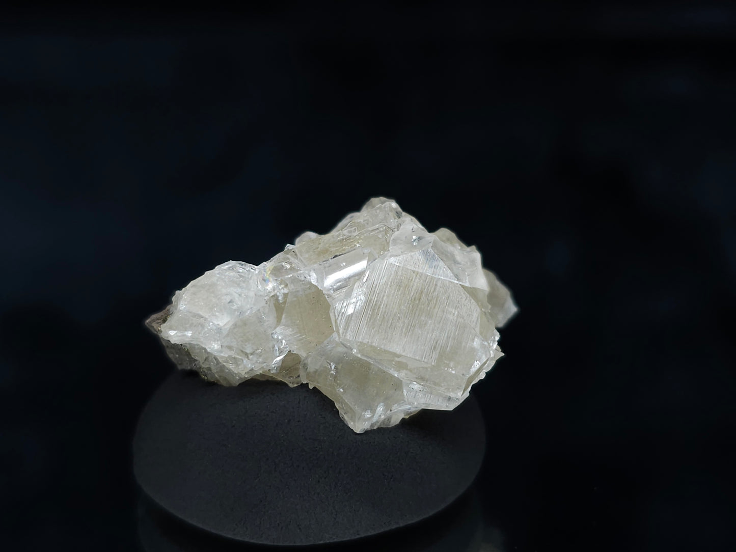 #33599 Super clear Nailhead Spar Calcite tiny cluster