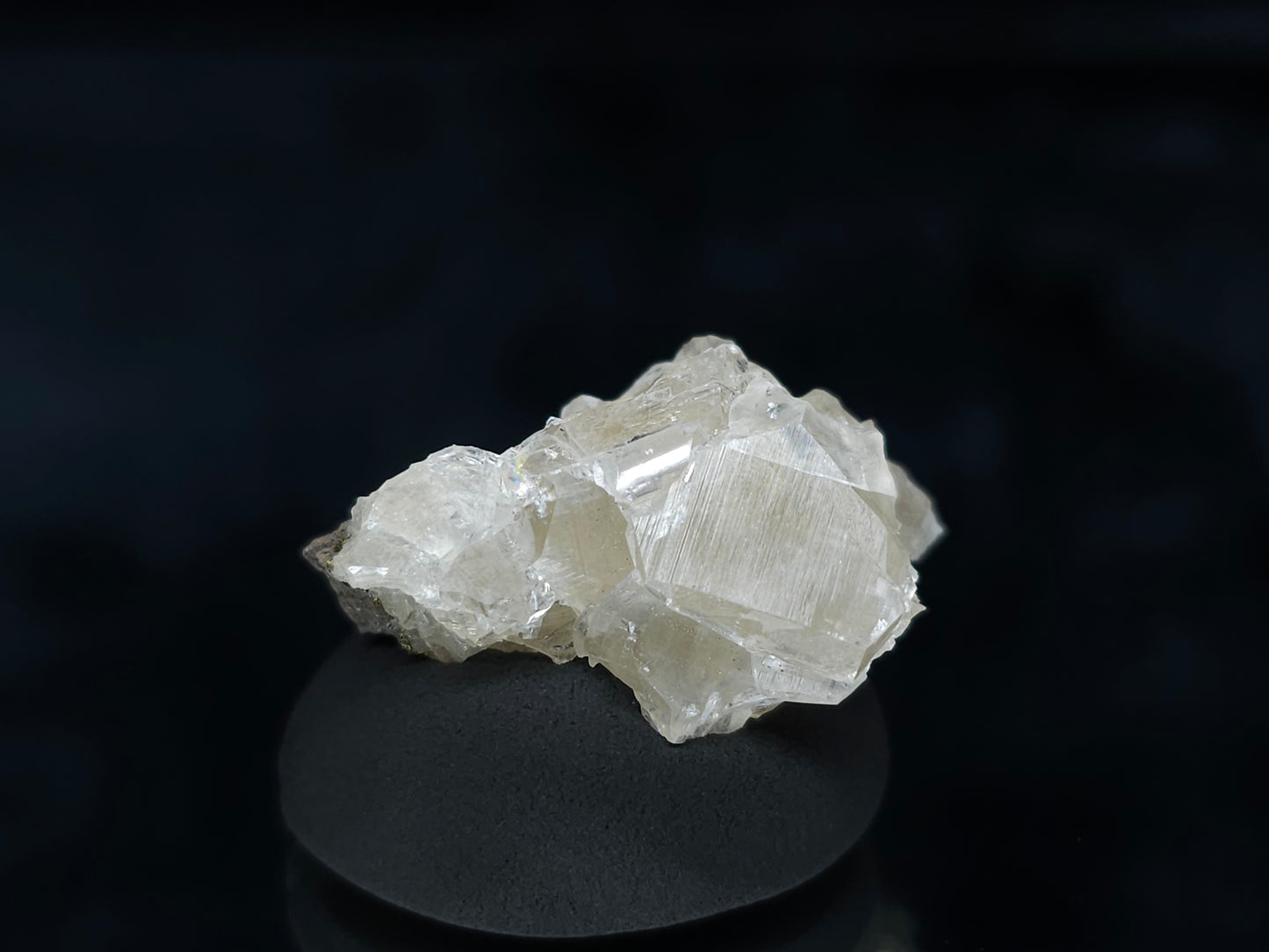 #33599 Super clear Nailhead Spar Calcite tiny cluster