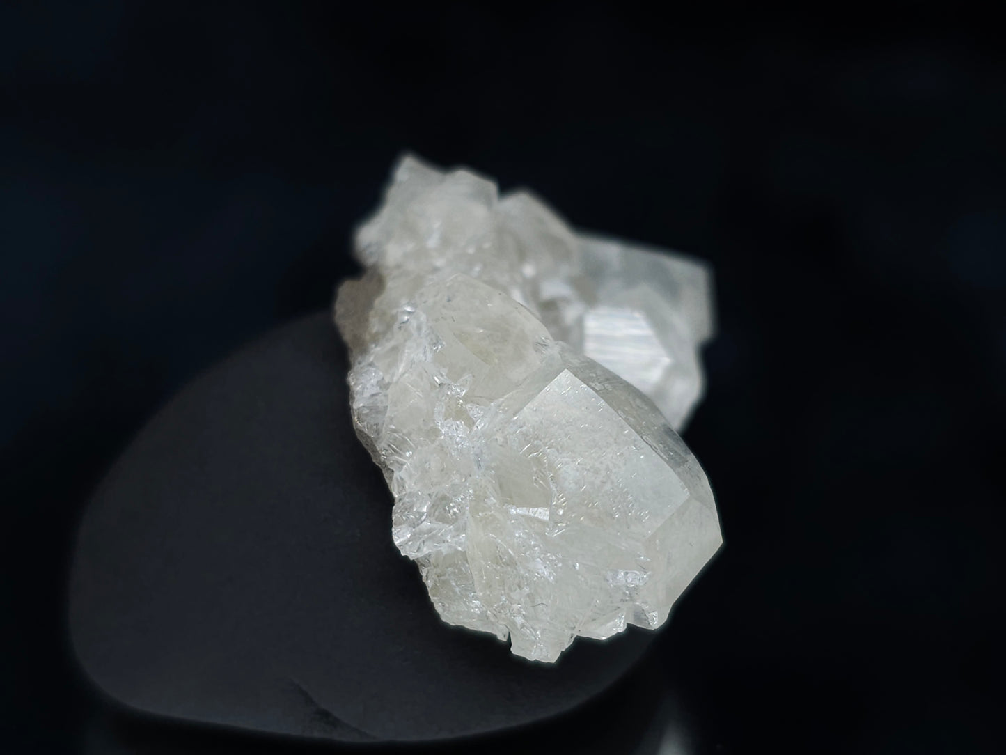 #33600 Super clear Nailhead Spar Calcite tiny cluster