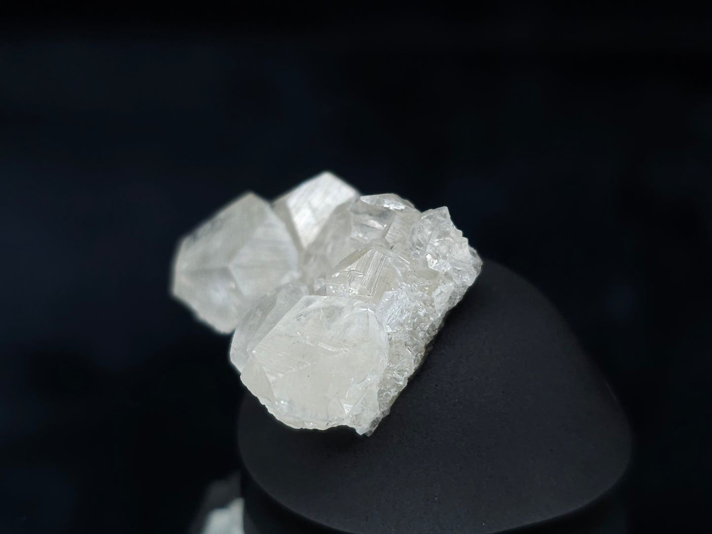 #33600 Super clear Nailhead Spar Calcite tiny cluster