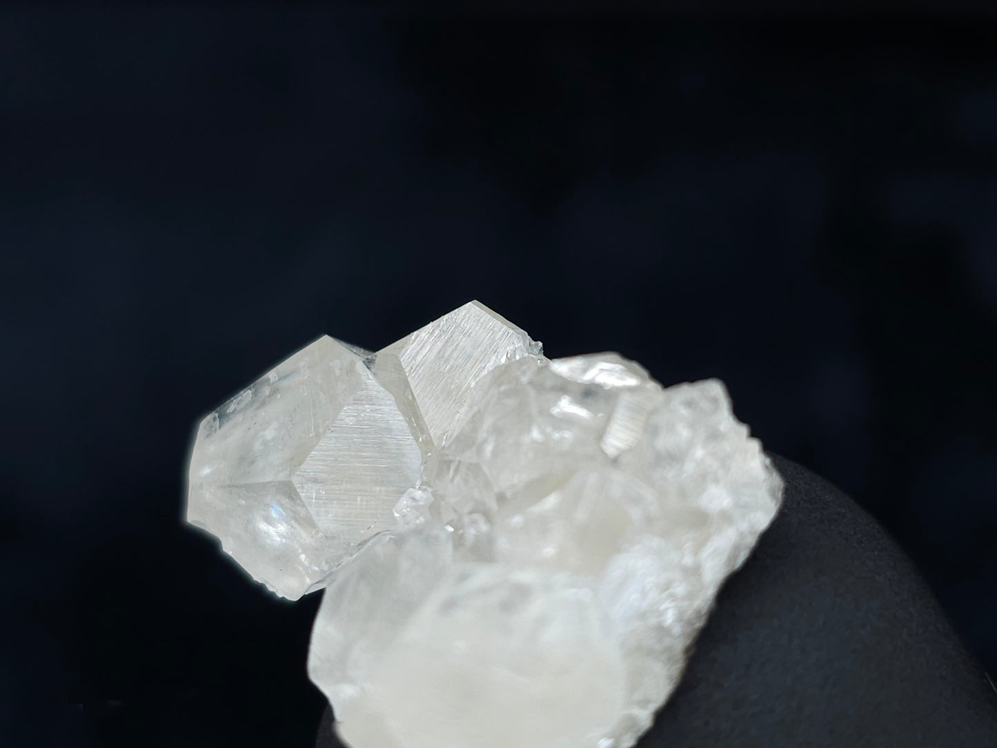 #33600 Super clear Nailhead Spar Calcite tiny cluster