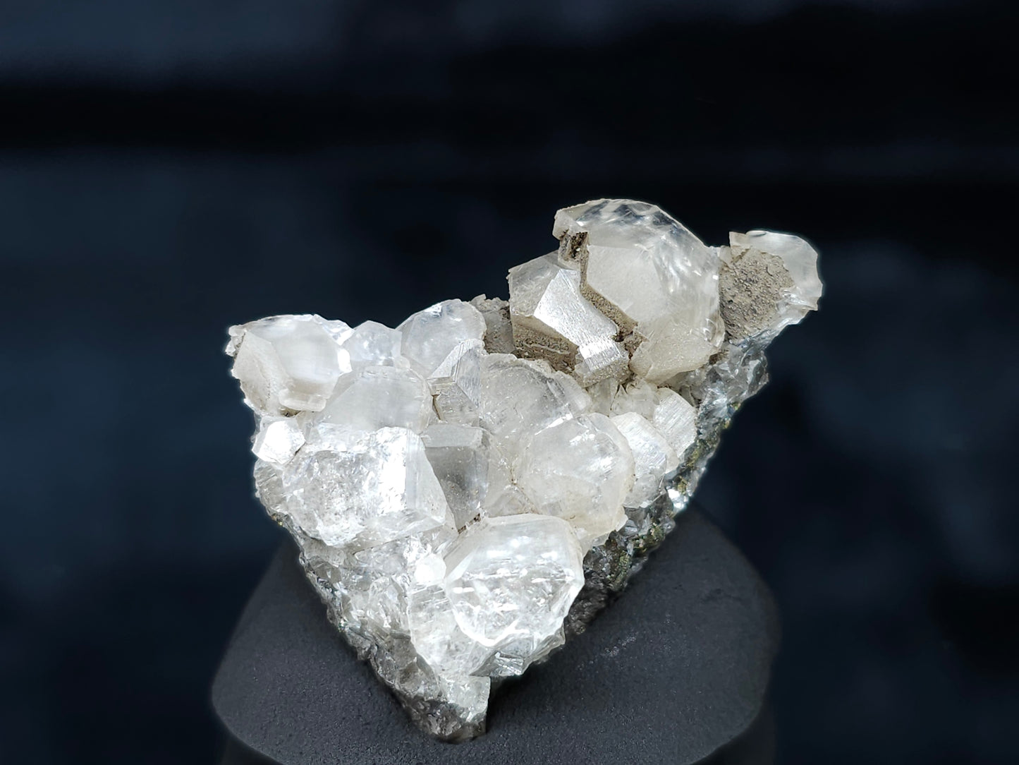 #33603 Twin clear phantom Nailhead Spar Calcite tiny cluster