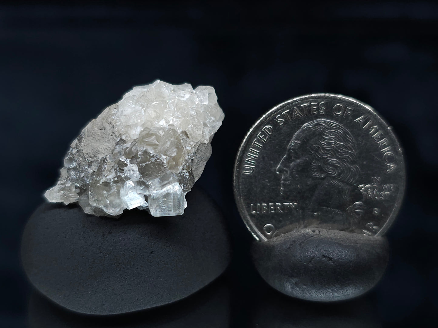 #33606 Super clear Nailhead Spar Calcite tiny cluster