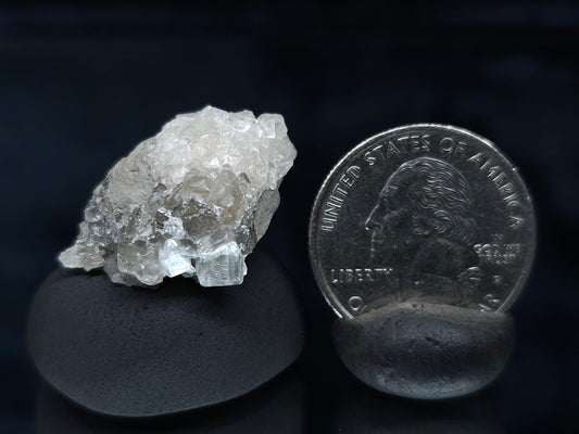 #33606 Super clear Nailhead Spar Calcite tiny cluster