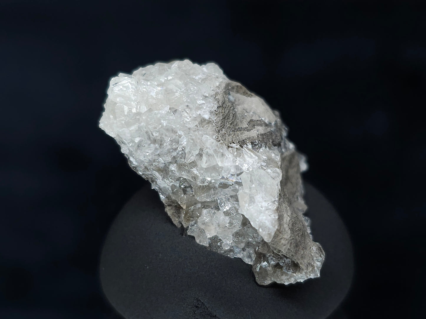 #33606 Super clear Nailhead Spar Calcite tiny cluster