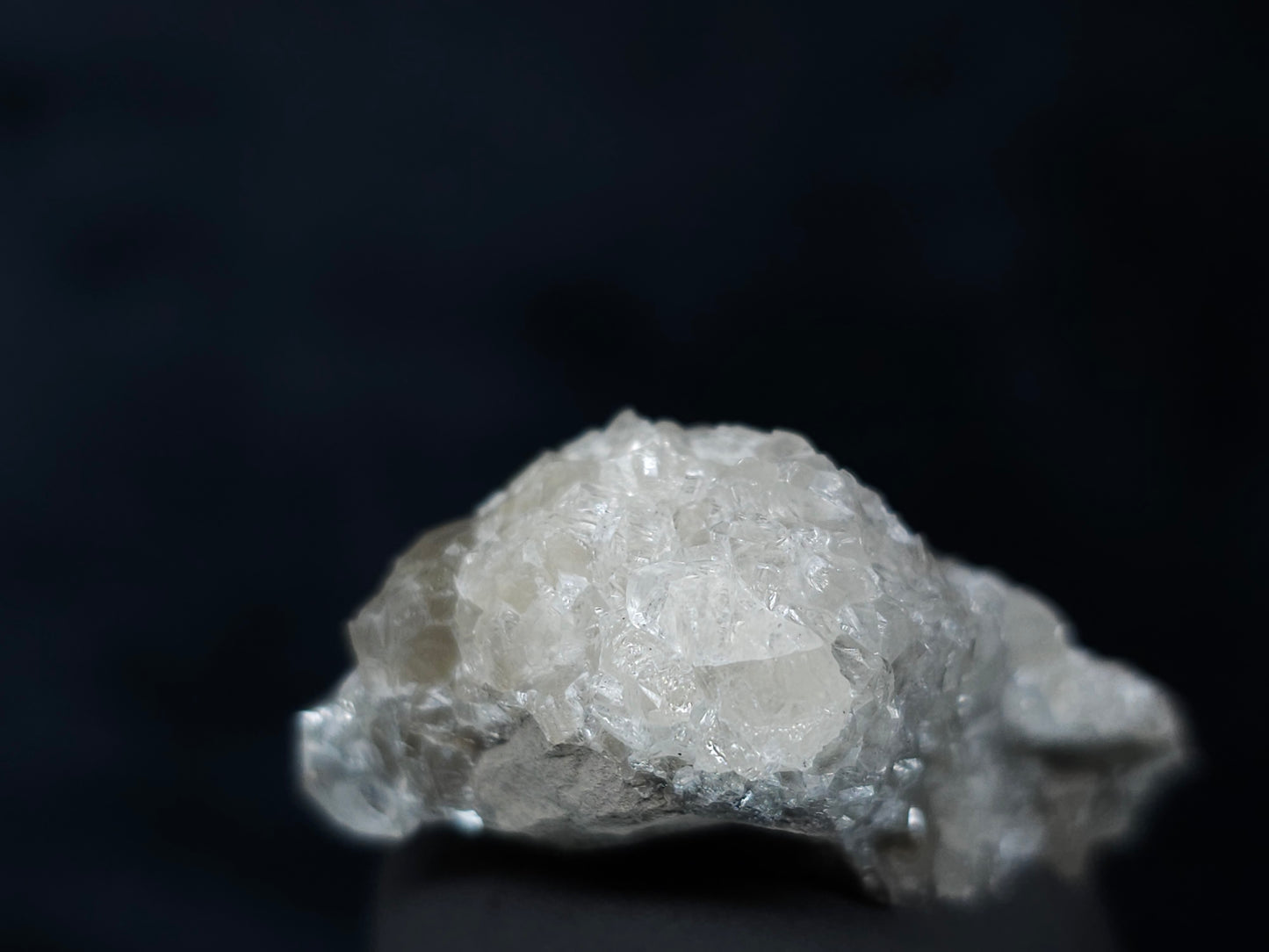 #33606 Super clear Nailhead Spar Calcite tiny cluster