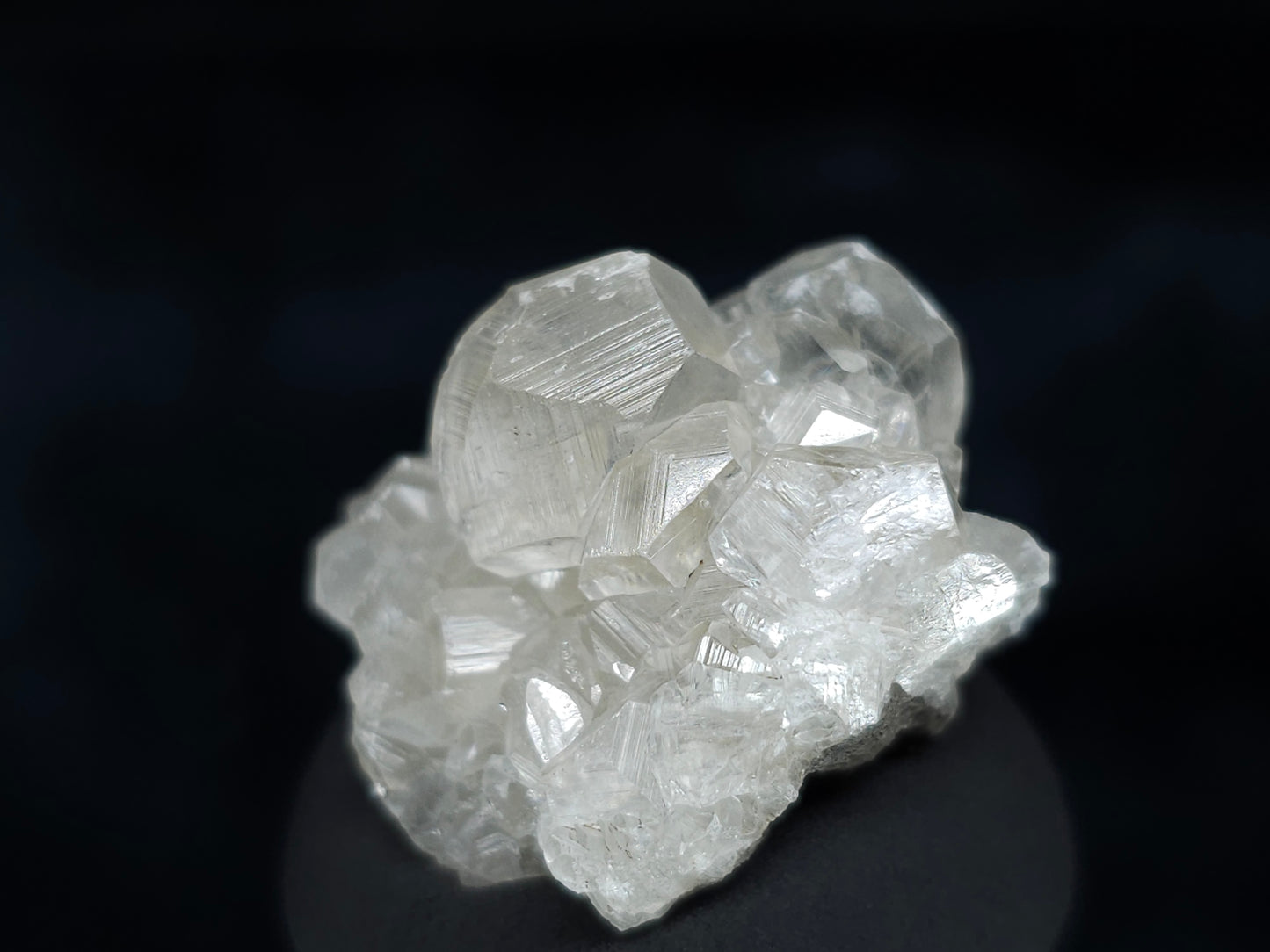 #33607 Super clear Nailhead Spar Calcite tiny cluster