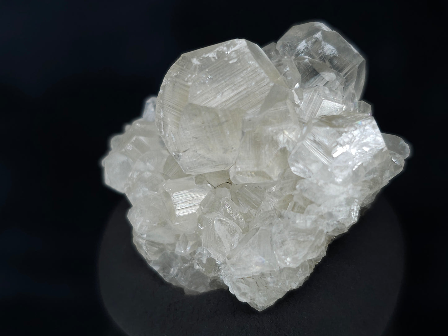 #33607 Super clear Nailhead Spar Calcite tiny cluster