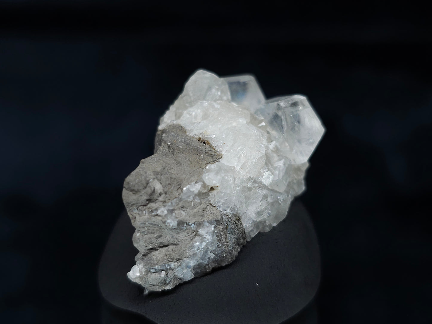 #33609 Super clear Nailhead Spar Calcite tiny cluster