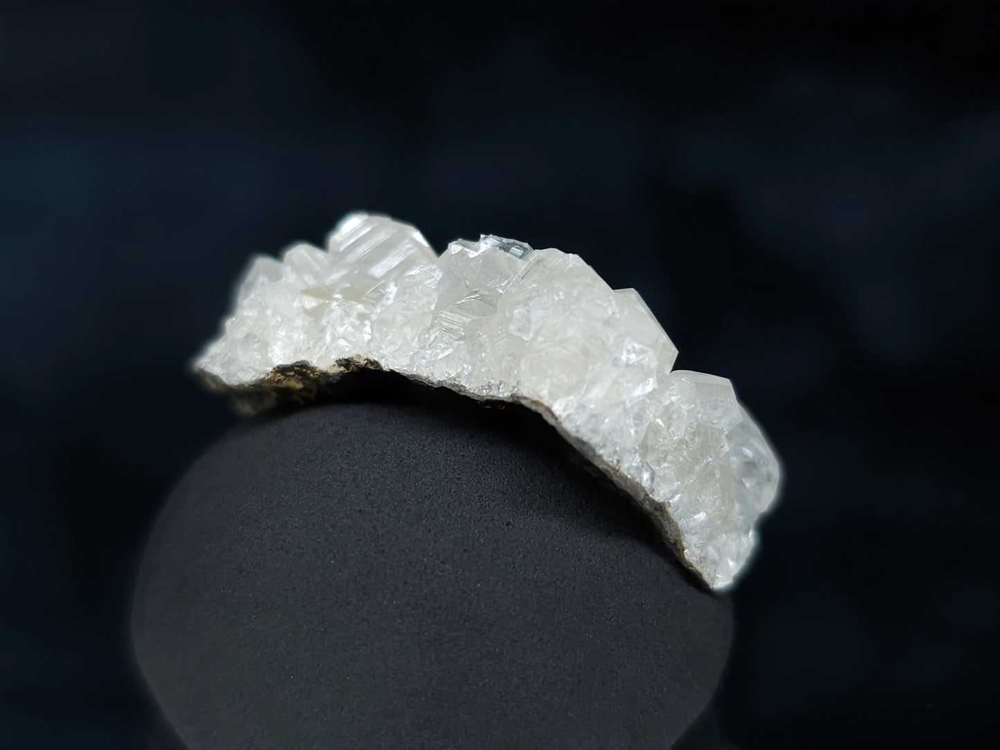 #33611 Super clear Nailhead Spar Calcite tiny cluster