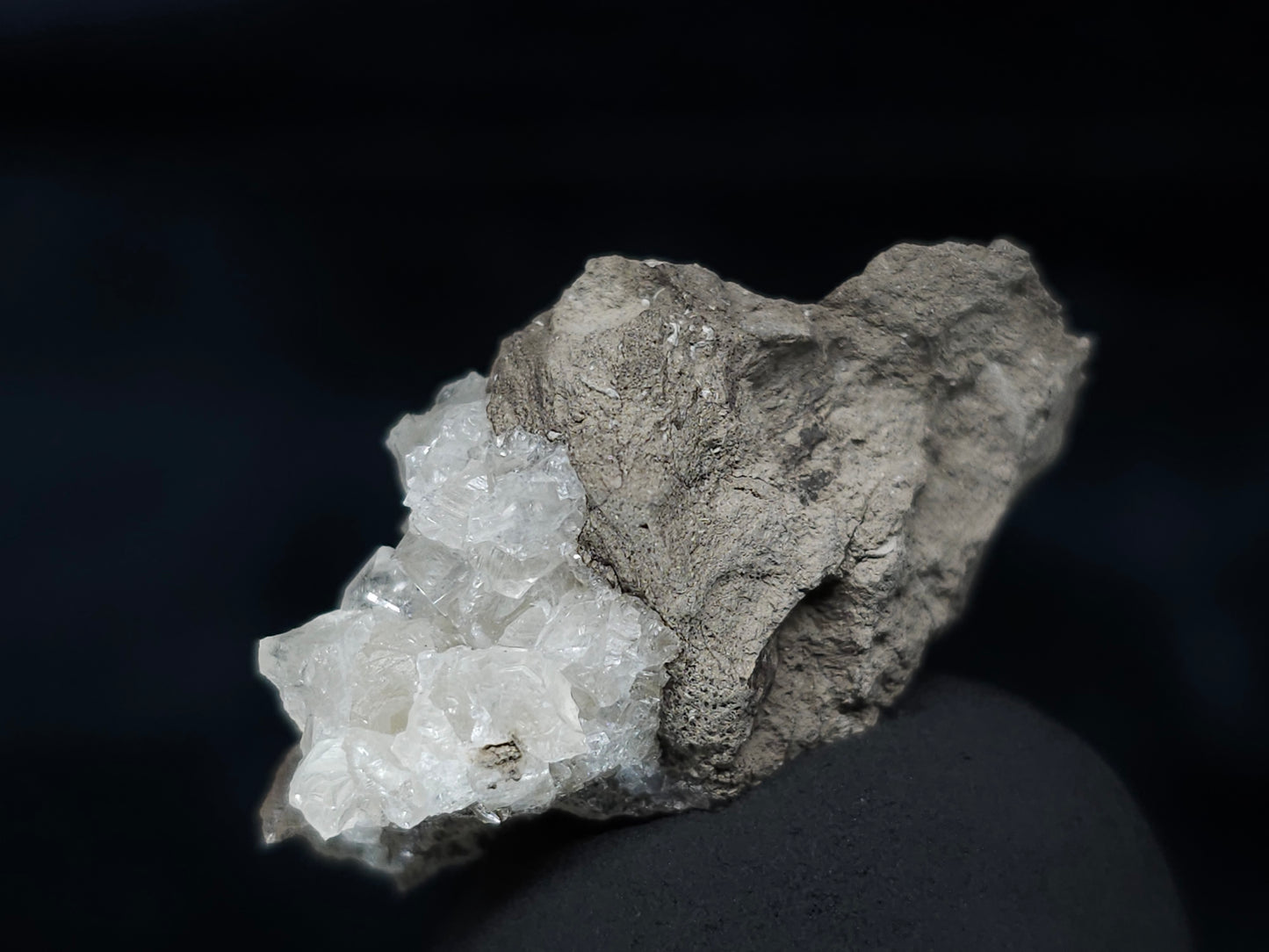 #33616 Super clear Nailhead Spar Calcite tiny cluster