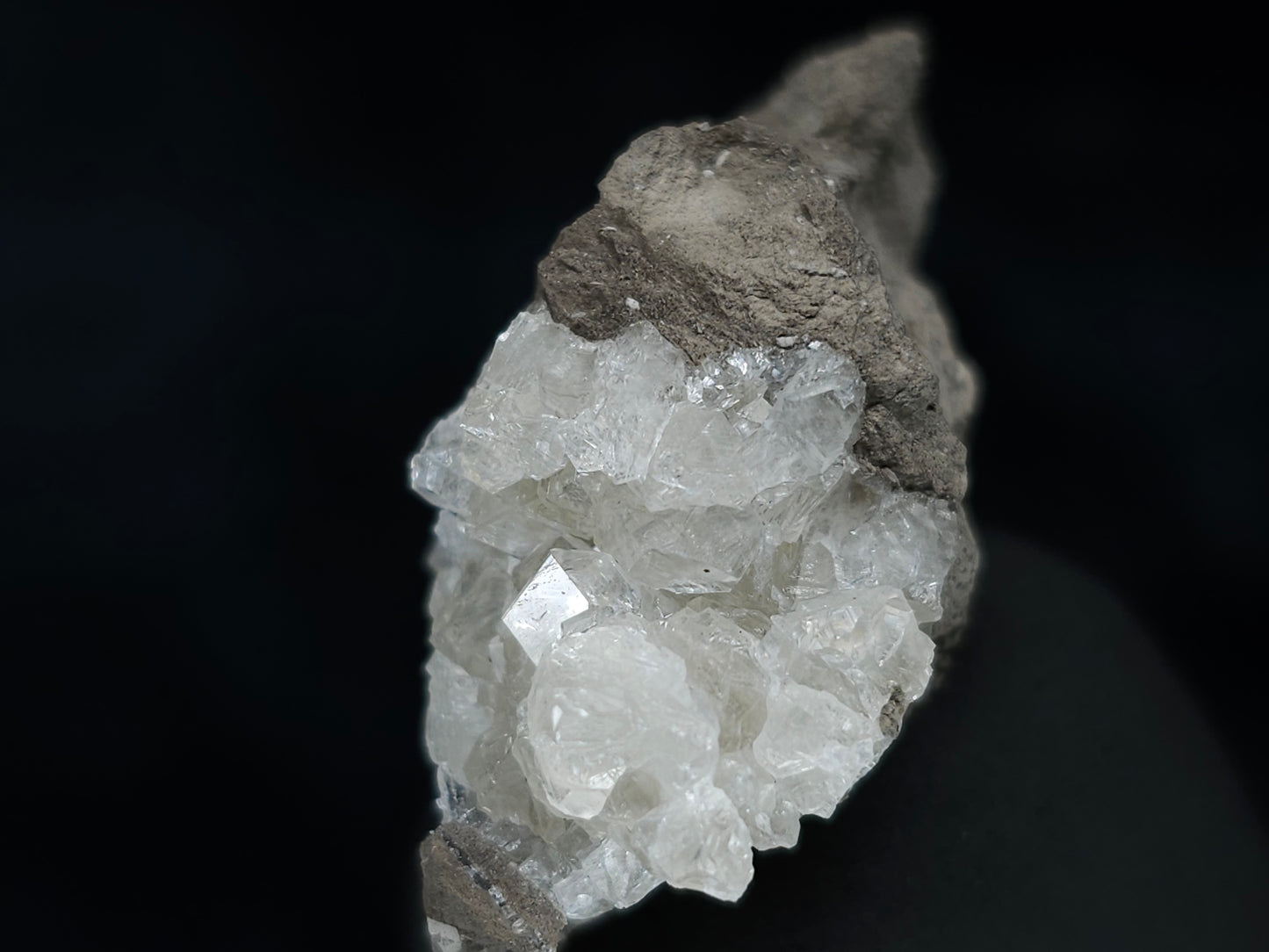 #33616 Super clear Nailhead Spar Calcite tiny cluster