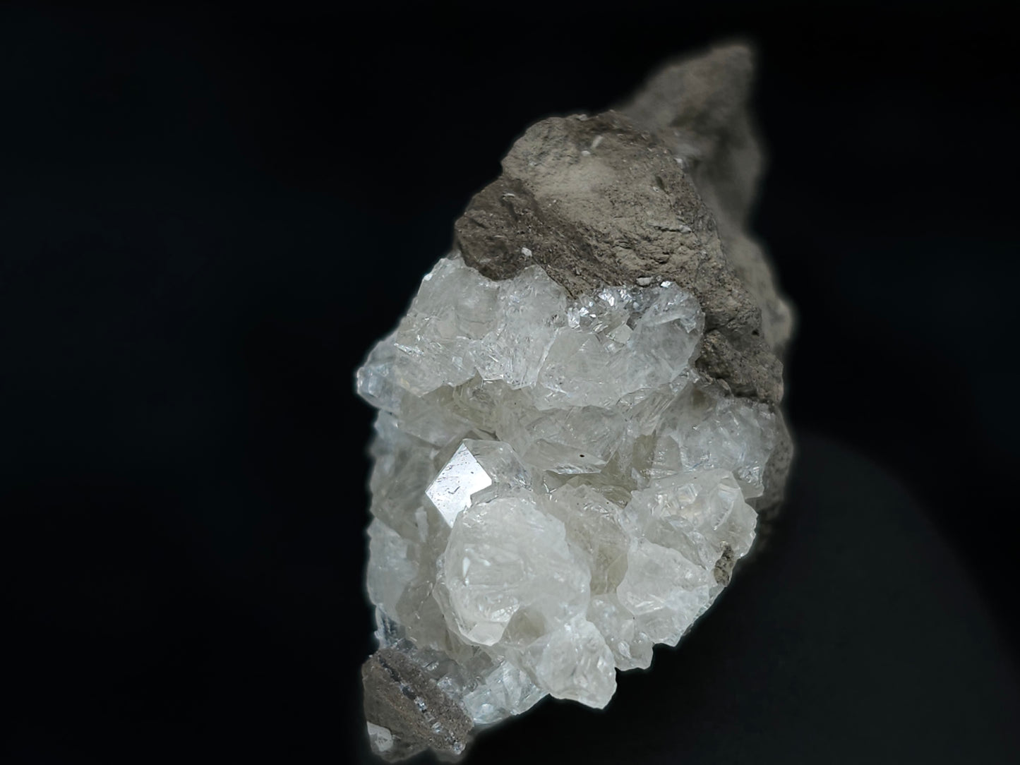#33616 Super clear Nailhead Spar Calcite tiny cluster