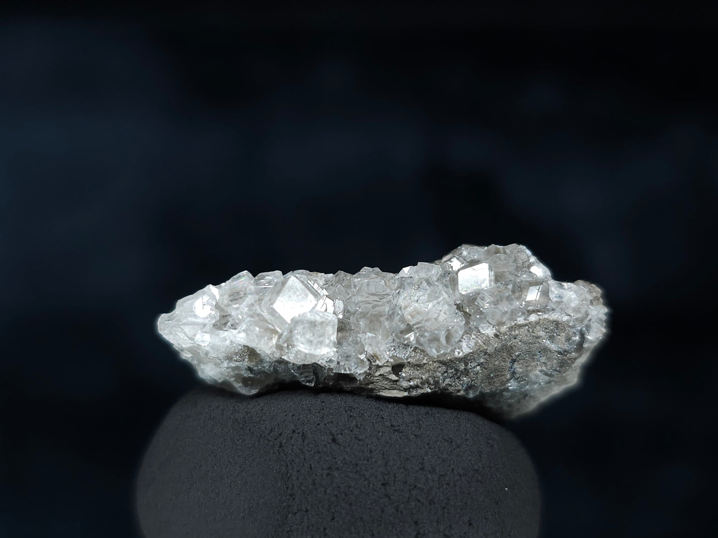 #33618 Super clear Nailhead Spar Calcite tiny cluster
