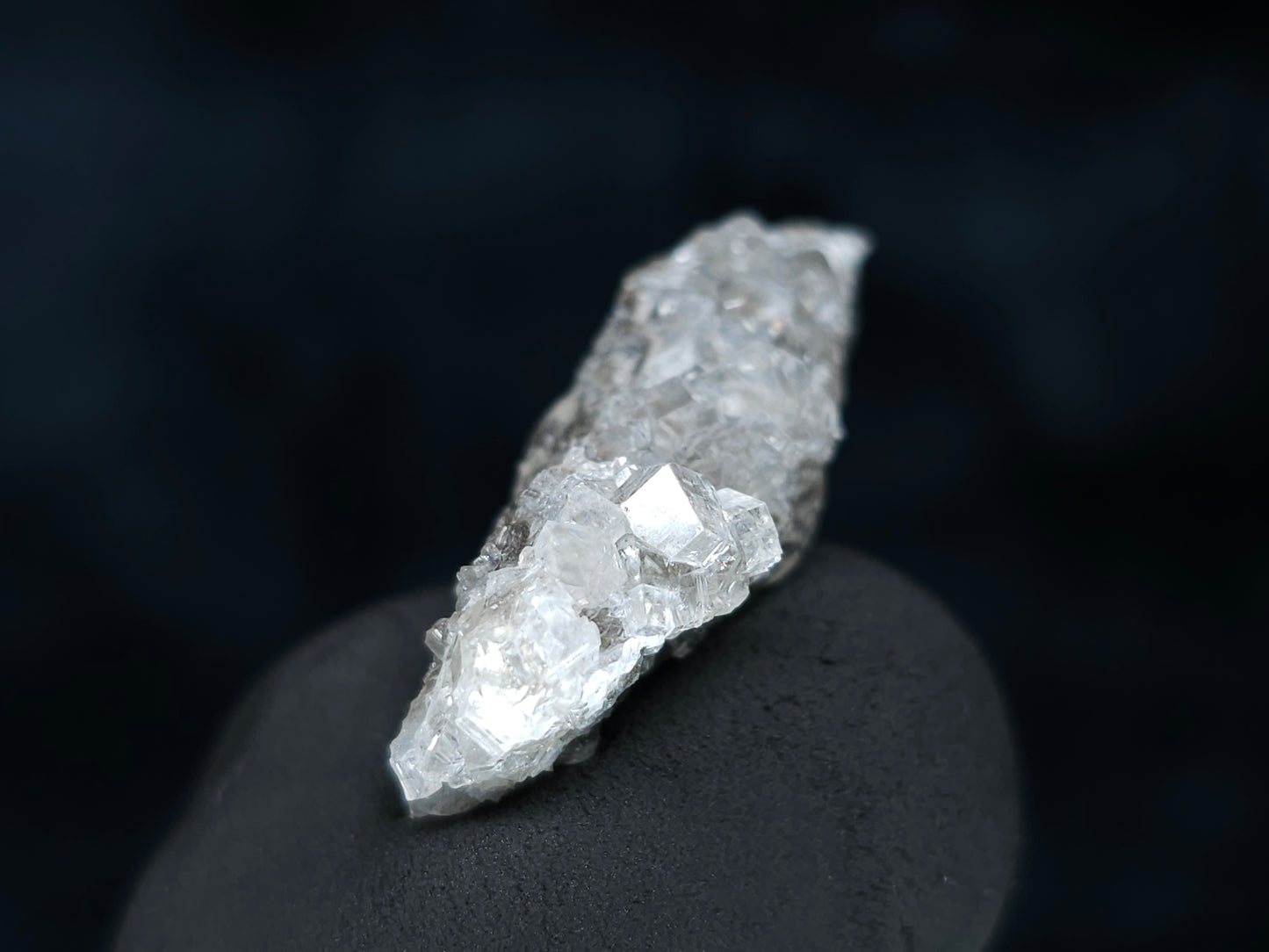 #33618 Super clear Nailhead Spar Calcite tiny cluster
