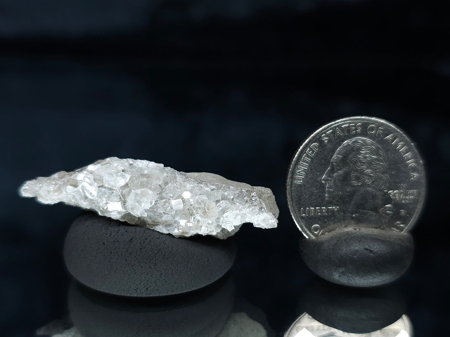 #33620 Super clear Nailhead Spar Calcite tiny cluster