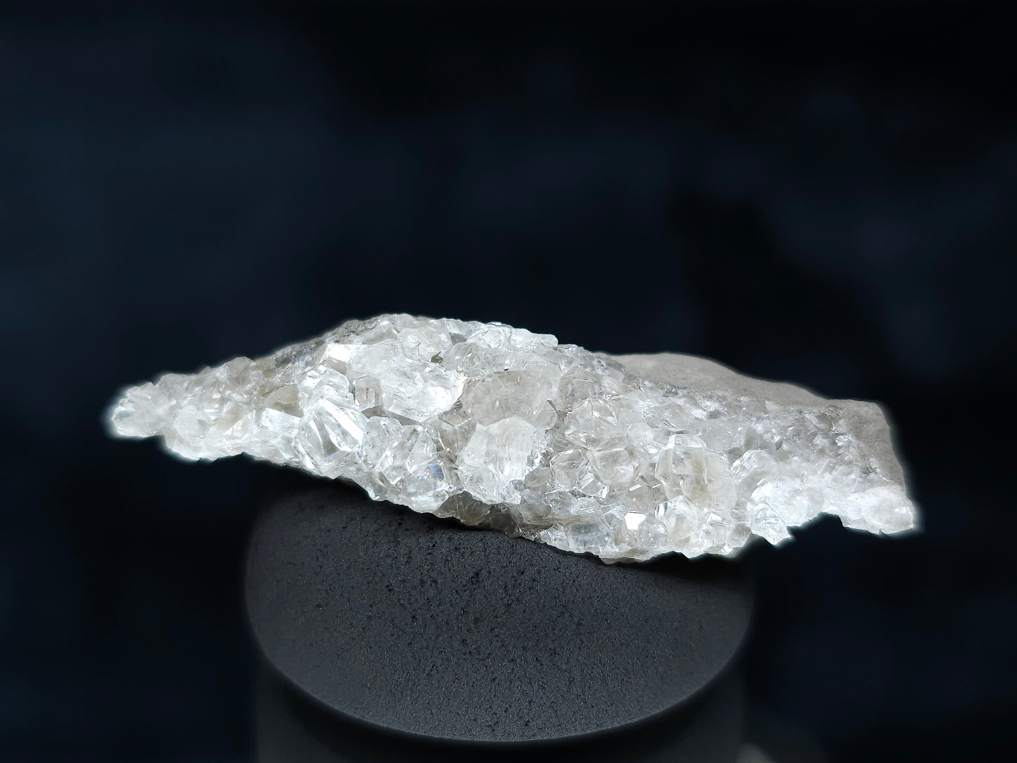 #33620 Super clear Nailhead Spar Calcite tiny cluster
