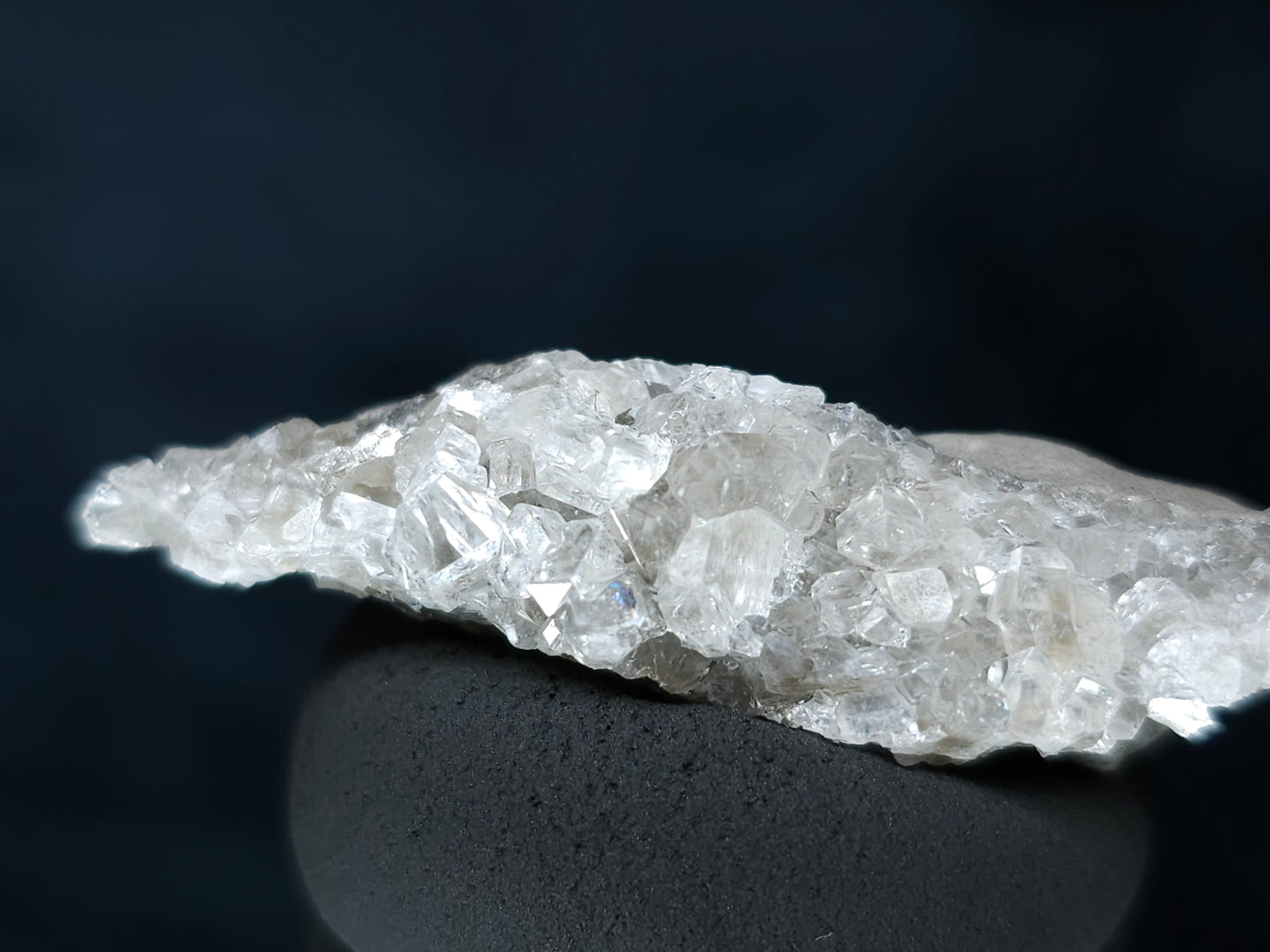 #33620 Super clear Nailhead Spar Calcite tiny cluster