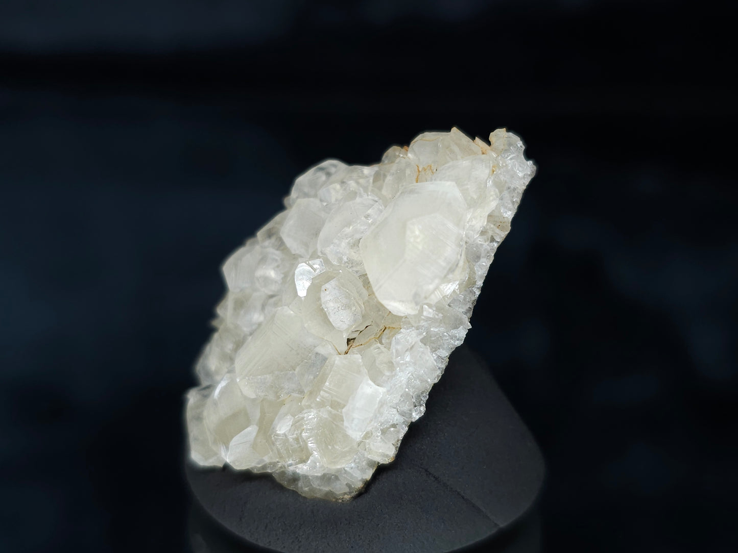 #33621 Super clear Nailhead Spar Calcite tiny cluster