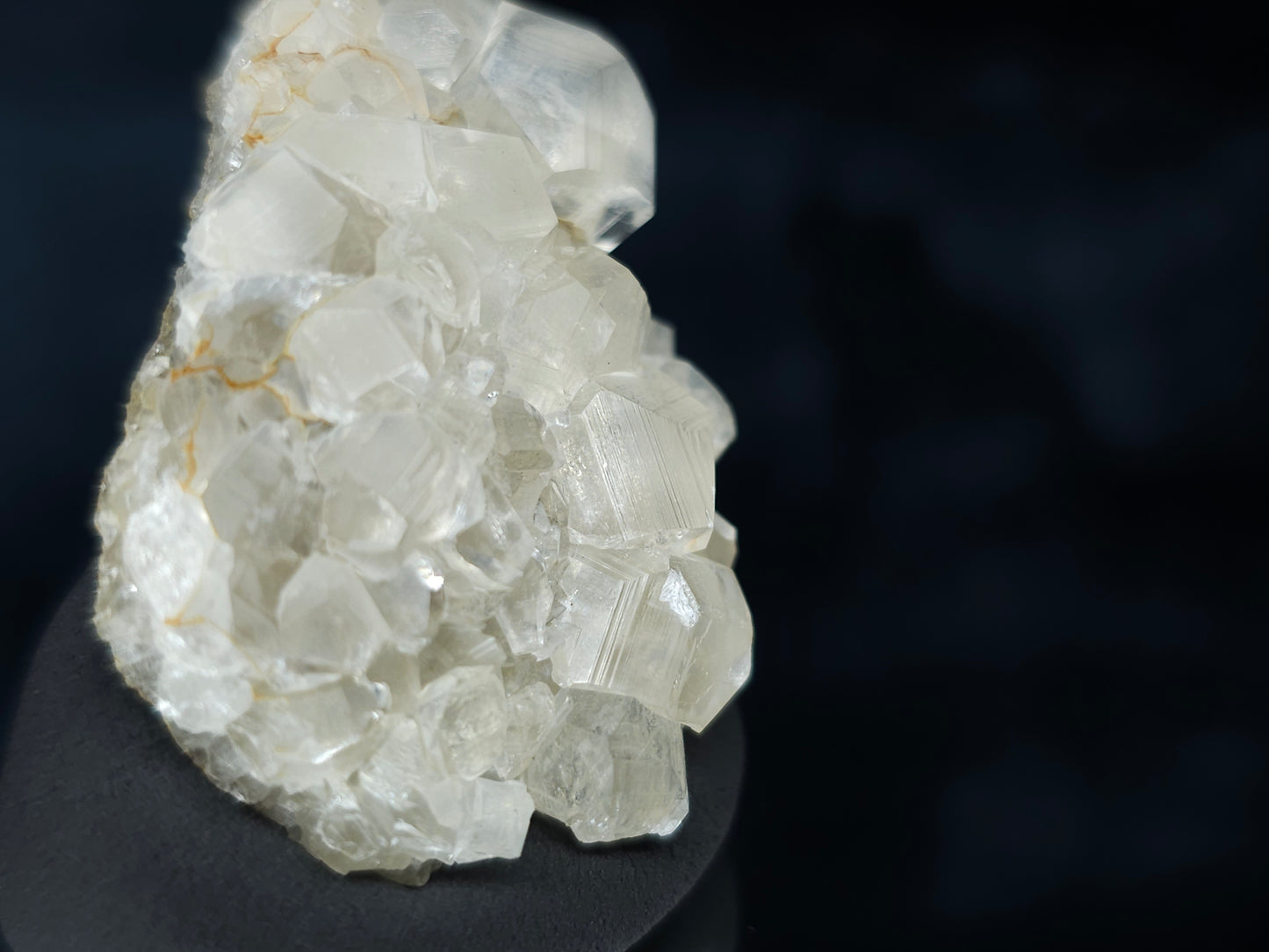 #33621 Super clear Nailhead Spar Calcite tiny cluster