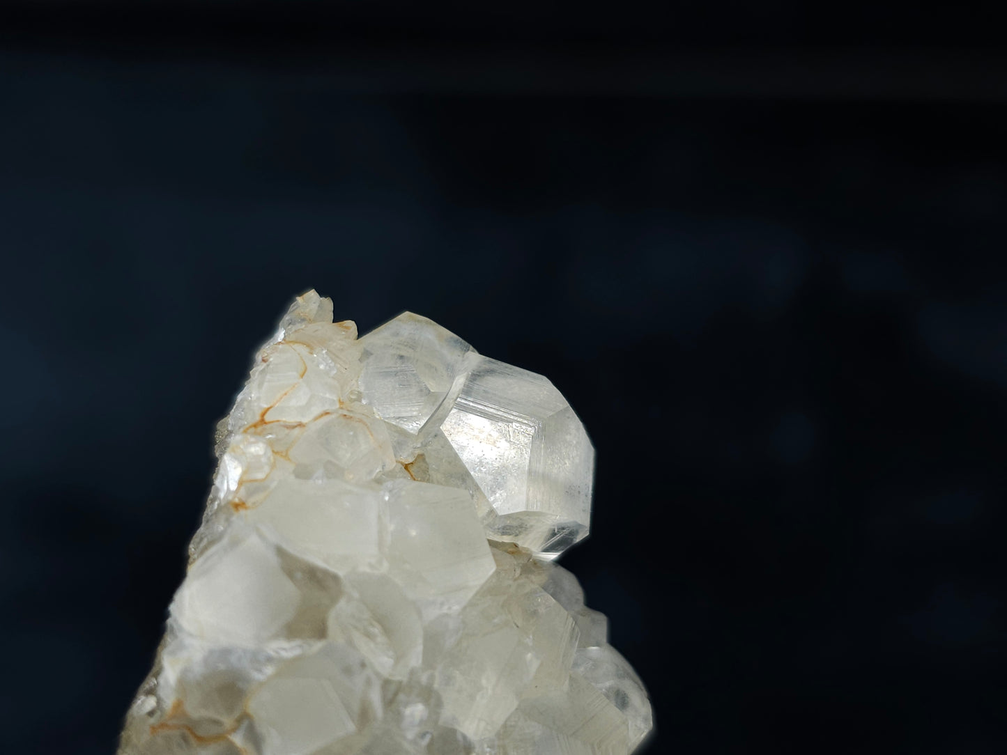 #33621 Super clear Nailhead Spar Calcite tiny cluster