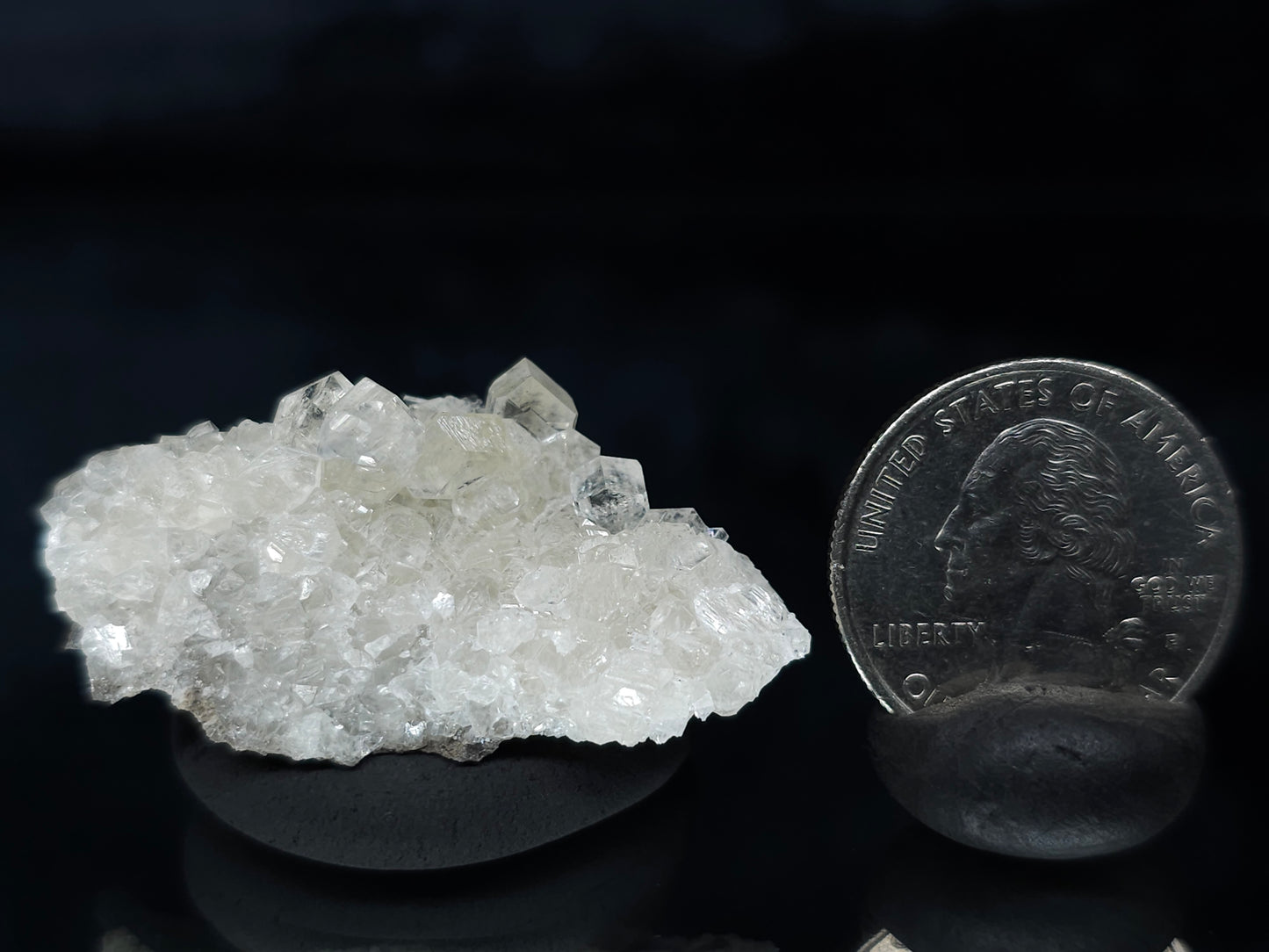 #33623 Super clear Nailhead Spar Calcite tiny cluster