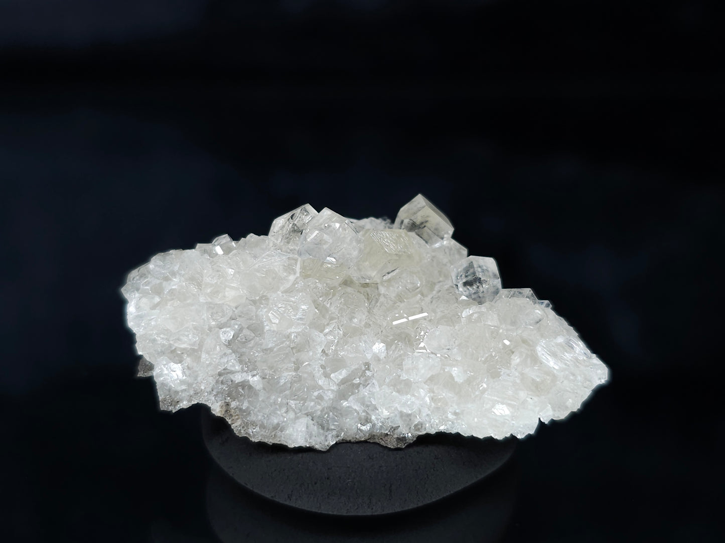#33623 Super clear Nailhead Spar Calcite tiny cluster