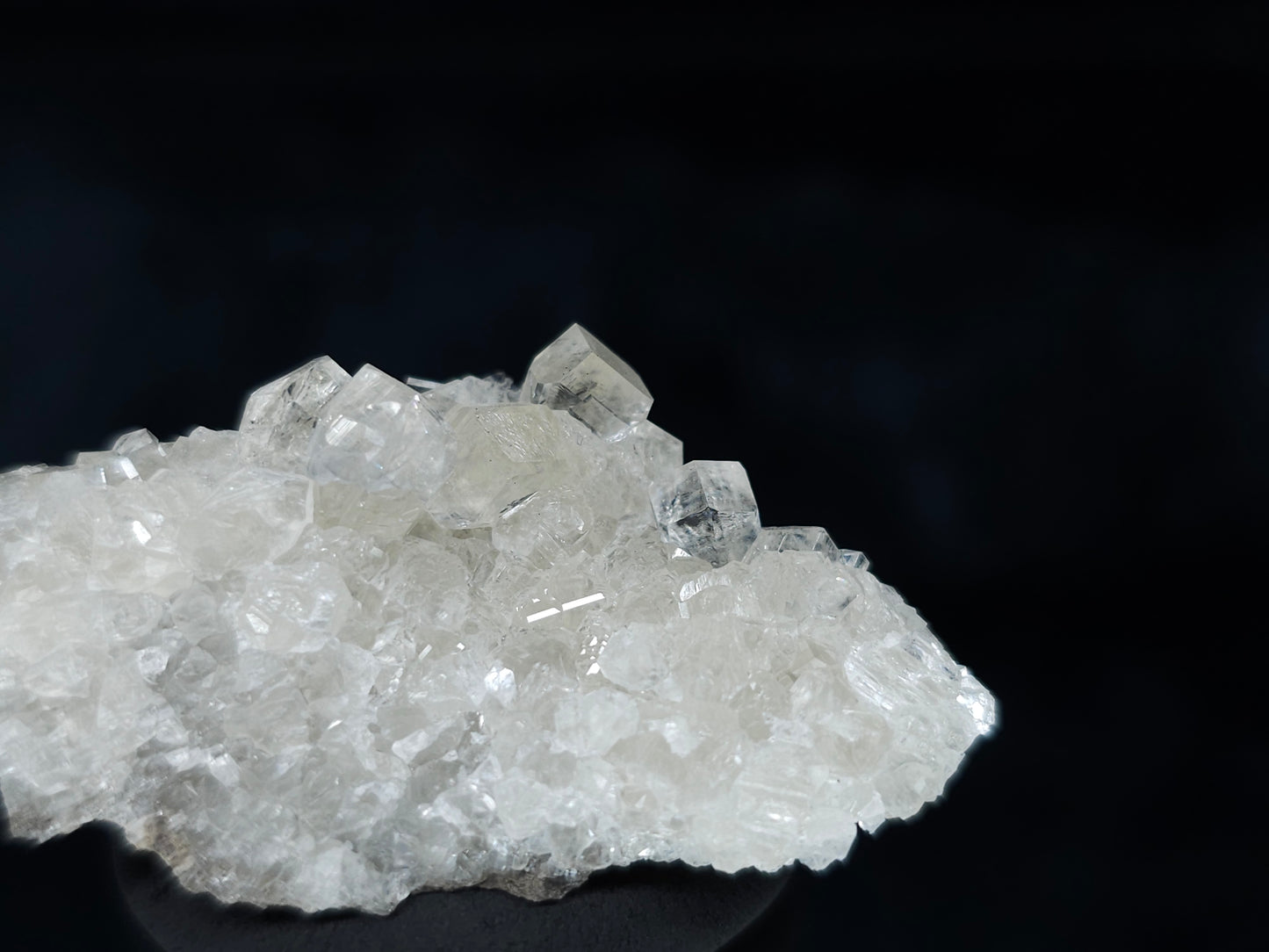 #33623 Super clear Nailhead Spar Calcite tiny cluster