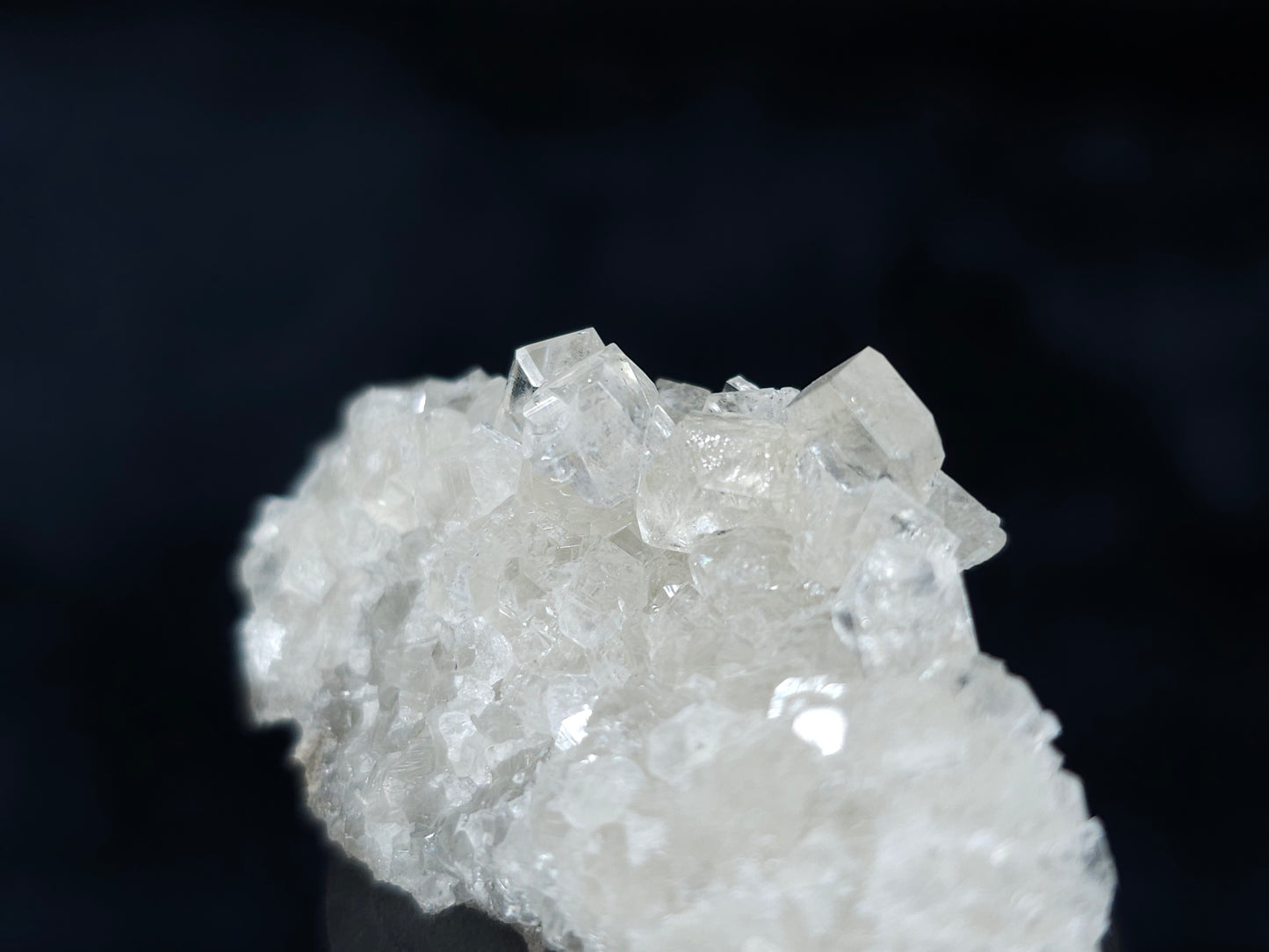 #33623 Super clear Nailhead Spar Calcite tiny cluster