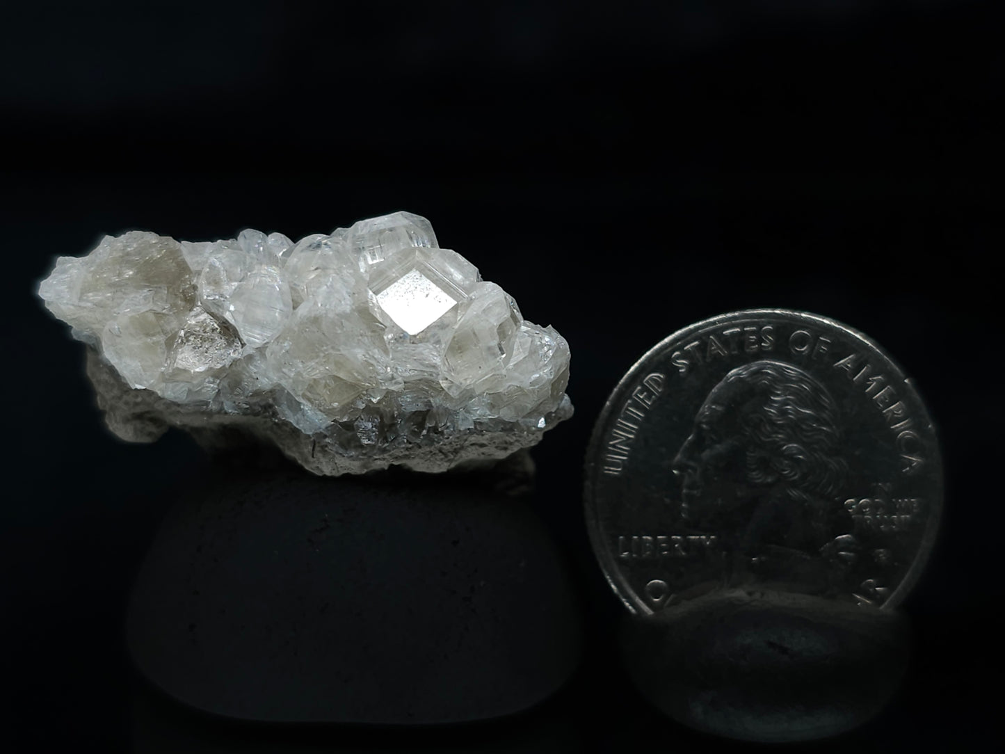 #33627 Super clear Nailhead Spar Calcite tiny cluster