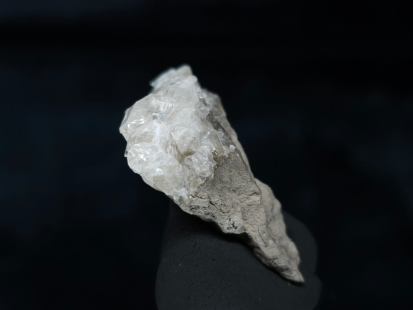 #33627 Super clear Nailhead Spar Calcite tiny cluster