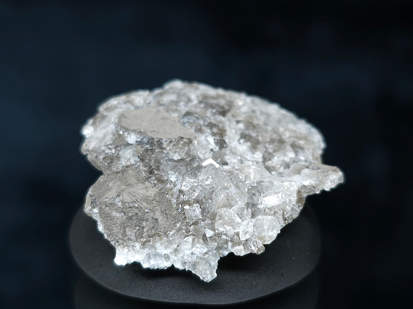 #33628 Super clear Nailhead Spar Calcite tiny cluster