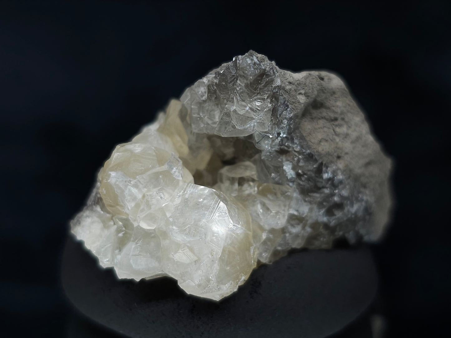 #33629  Super clear Nailhead Spar Calcite tiny cluster