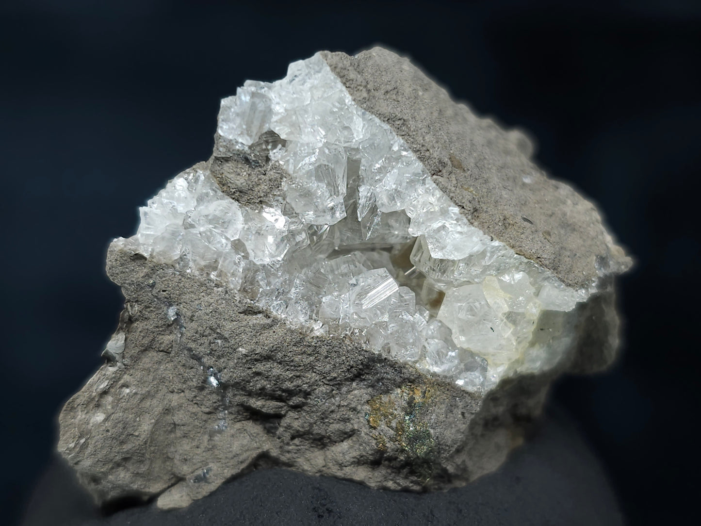 #33632 Super clear Nailhead Spar Calcite tiny cluster