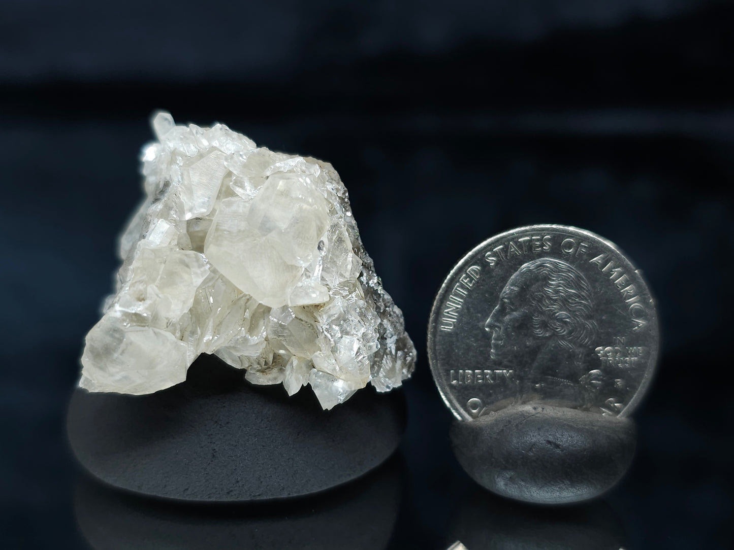 #33633 Super clear Nailhead Spar Calcite tiny cluster
