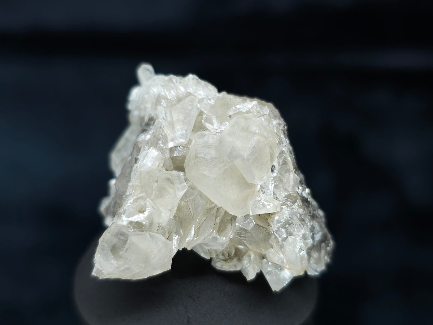 #33633 Super clear Nailhead Spar Calcite tiny cluster