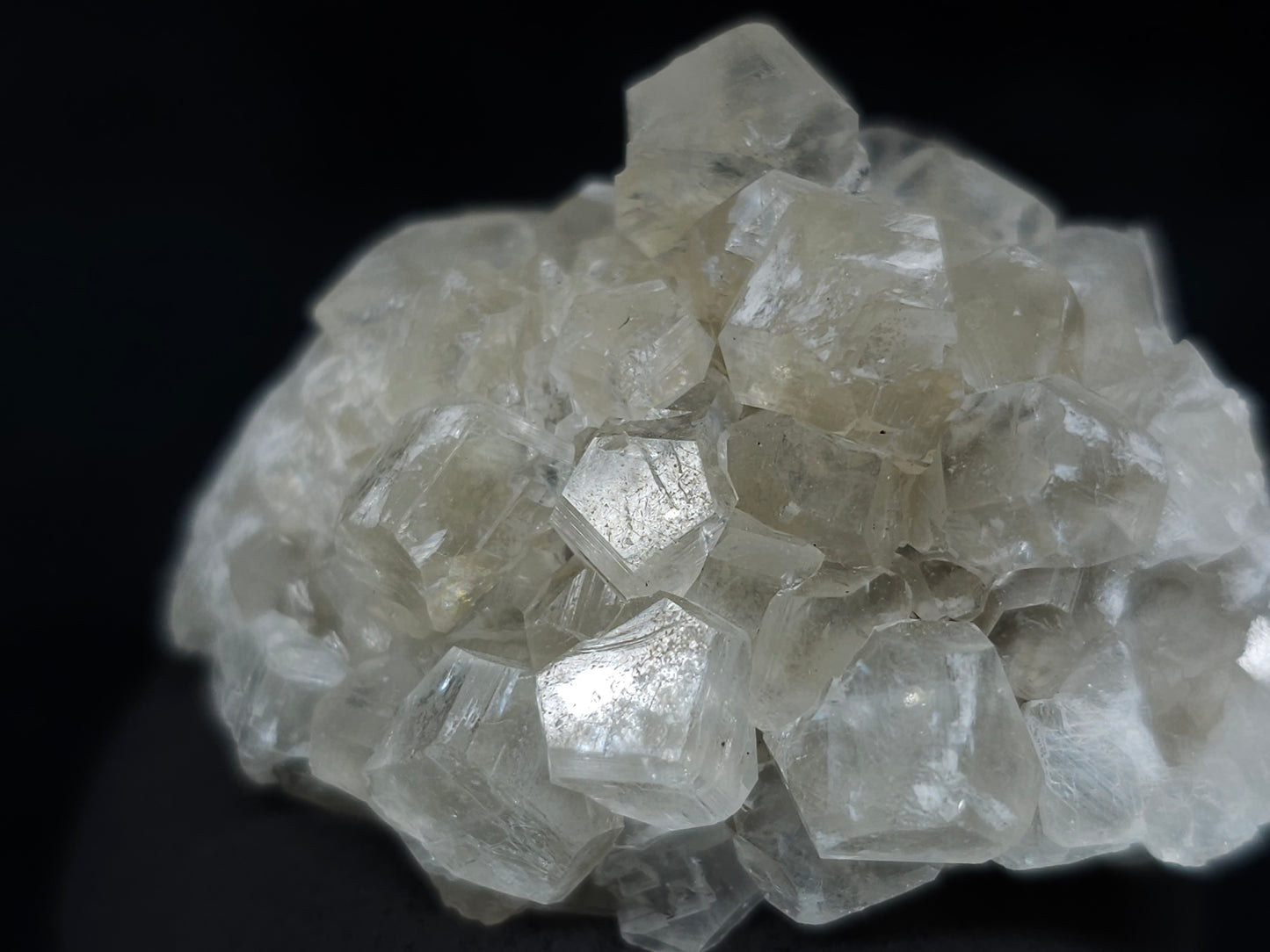 #33634 Super clear Nailhead Spar Calcite tiny cluster