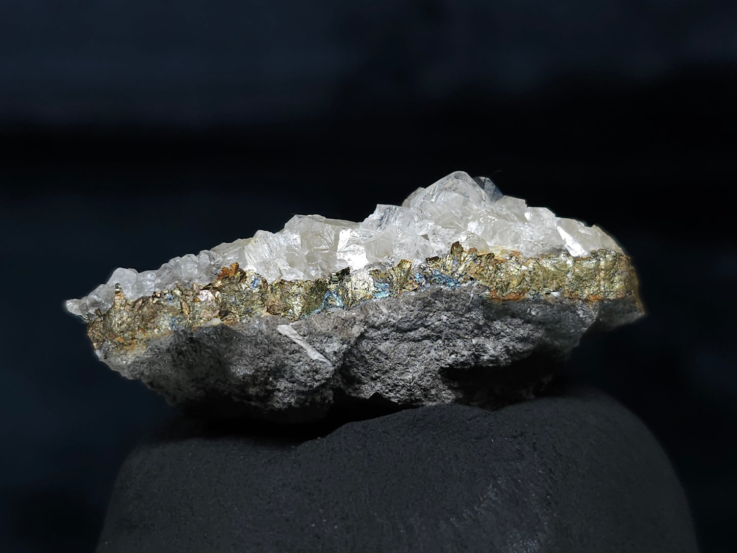 #33635 Super clear Nailhead Spar Calcite tiny cluster and Chalcopyrite ore and multiple small fossils in the matrix