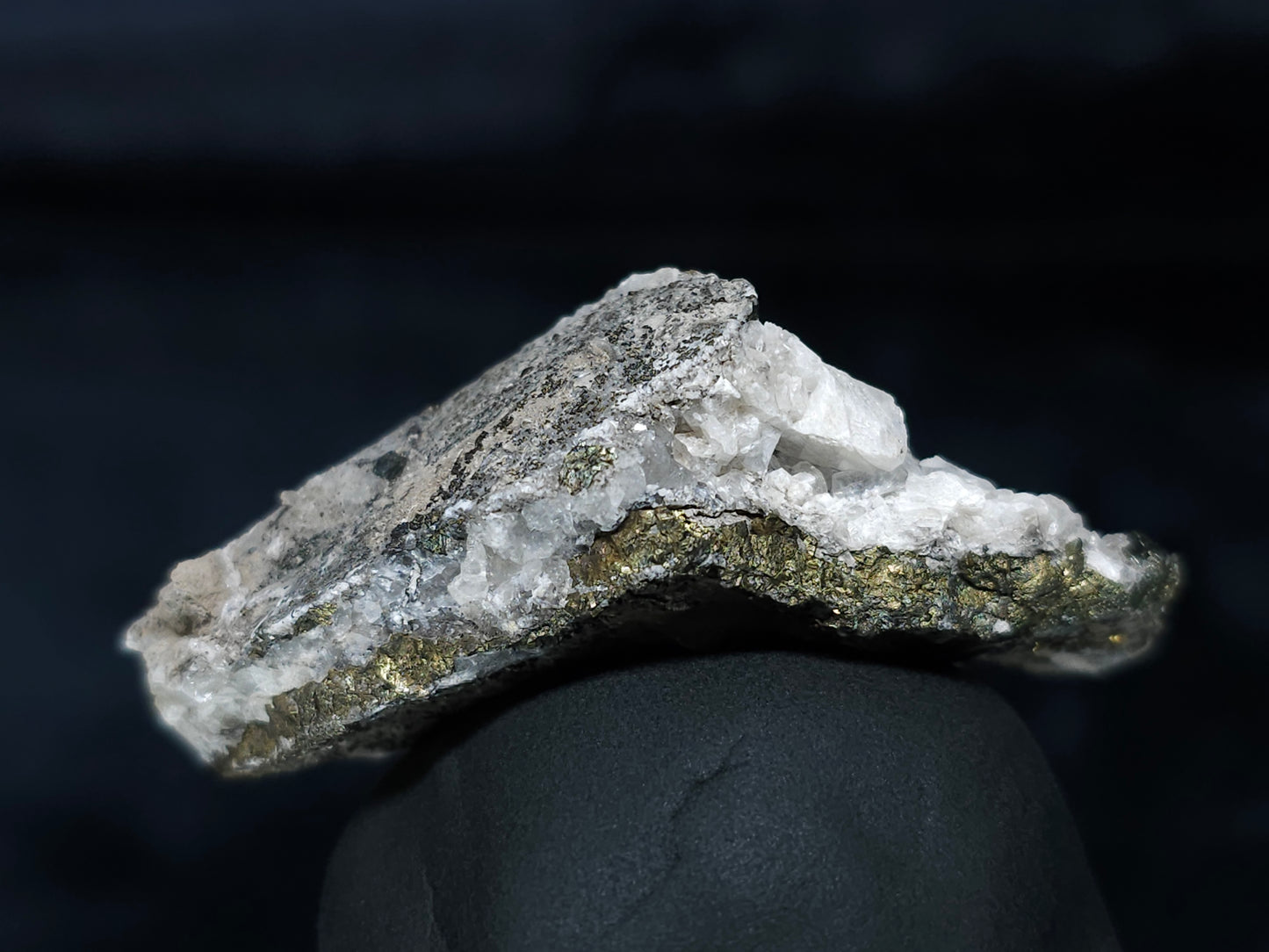 #33636 Super clear Nailhead Spar Calcite tiny cluster