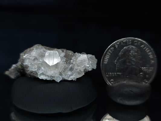 #33638 Super clear Nailhead Spar Calcite tiny cluster Chalcopyrite ore and multiple small fossils in the matrix