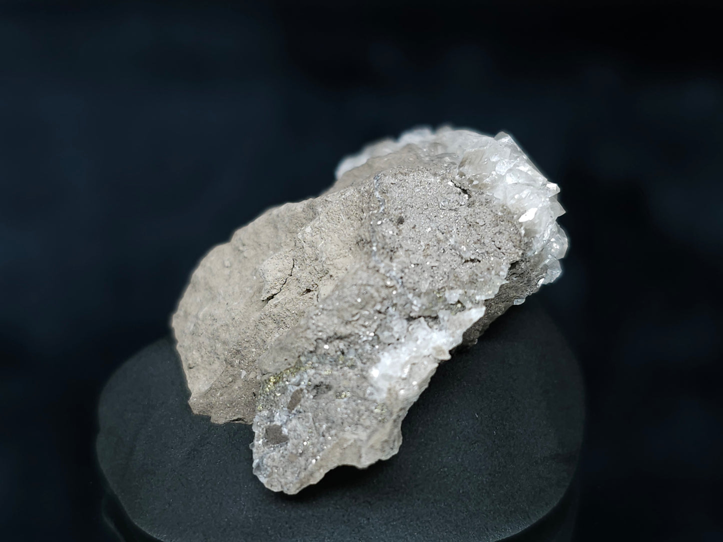 #33638 Super clear Nailhead Spar Calcite tiny cluster Chalcopyrite ore and multiple small fossils in the matrix