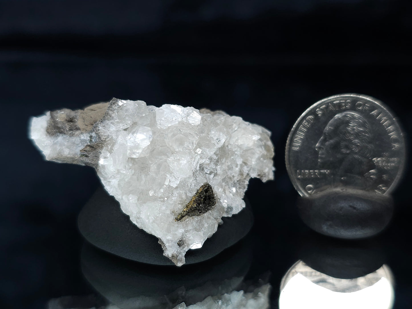 #33639  Super clear Nailhead Spar Calcite tiny cluster