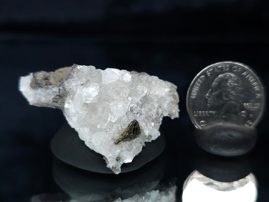 #33639  Super clear Nailhead Spar Calcite tiny cluster
