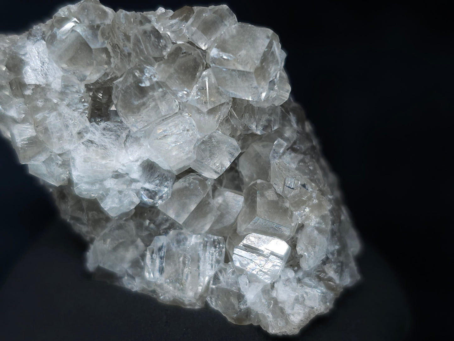 #33640 Super clear Nailhead Spar Calcite tiny cluster