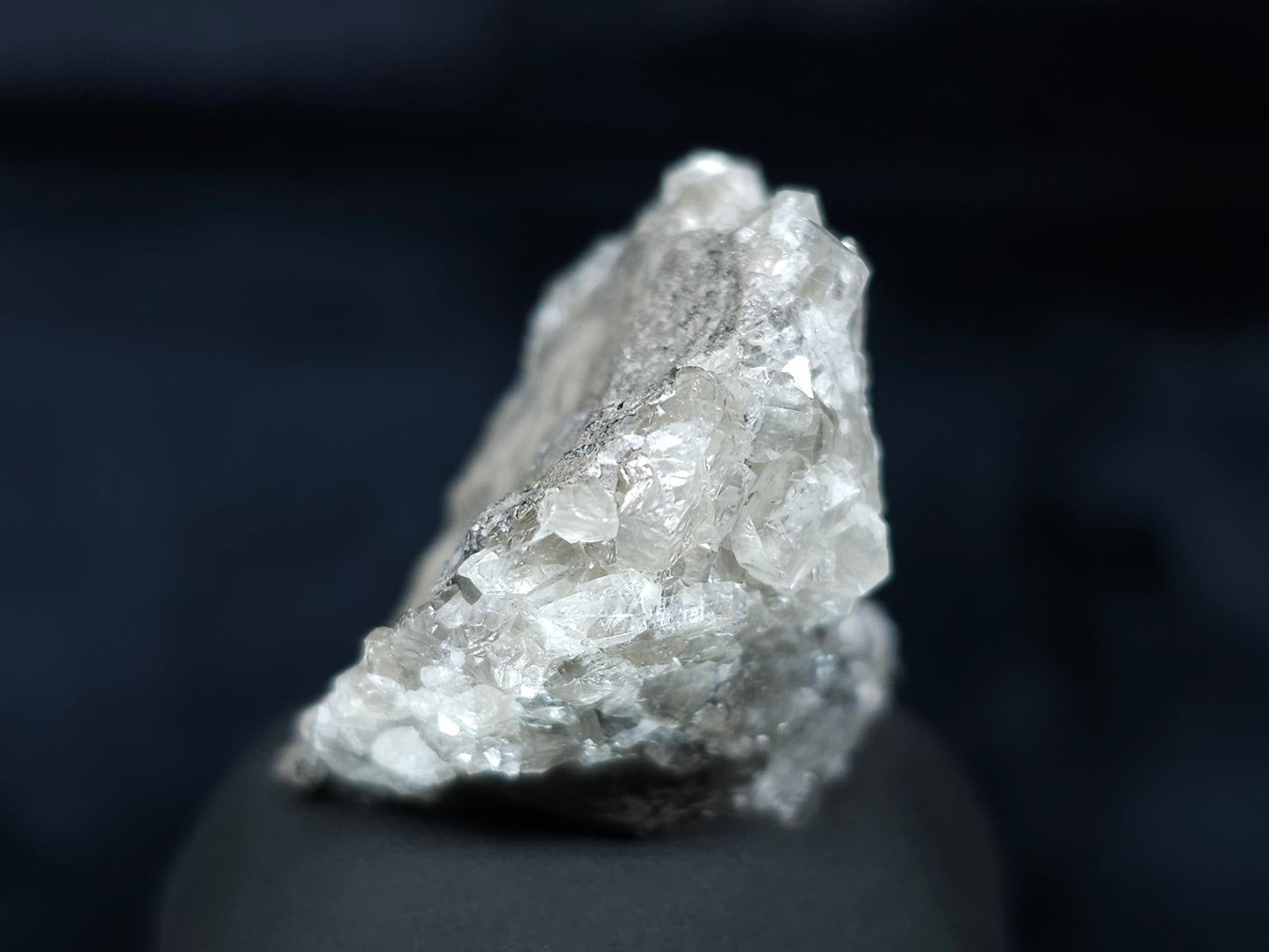 #33640 Super clear Nailhead Spar Calcite tiny cluster