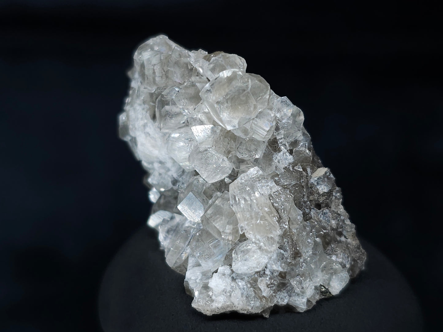 #33640 Super clear Nailhead Spar Calcite tiny cluster