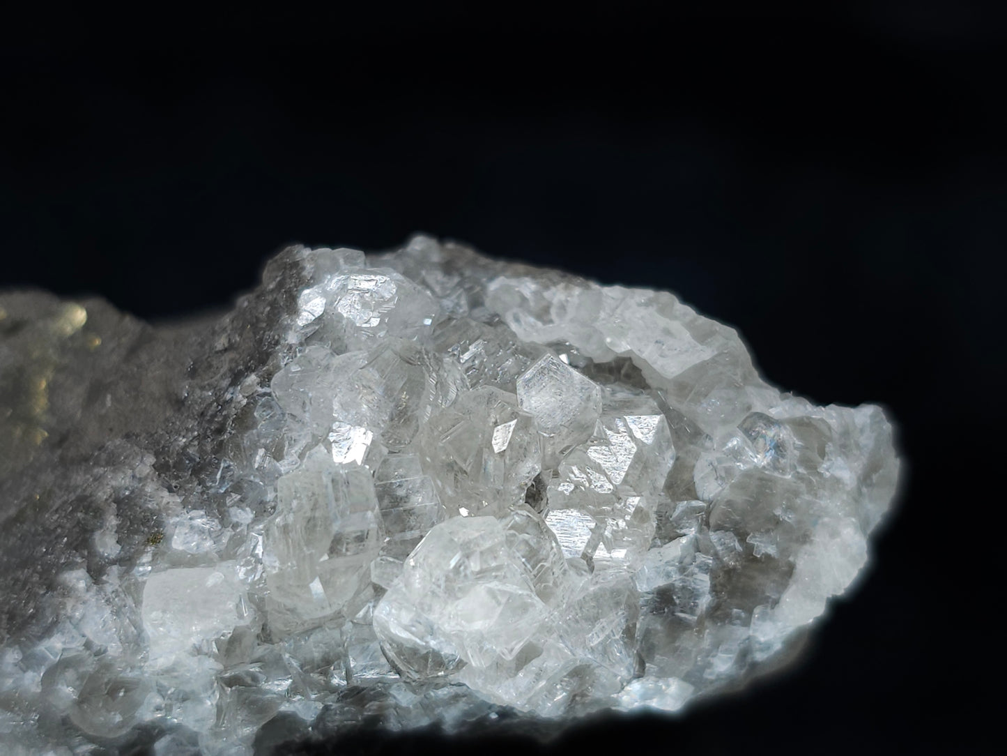 #33643 Super clear Nailhead Spar Calcite tiny cluster and Chalcopyrite ore and multiple small fossils in the matrix
