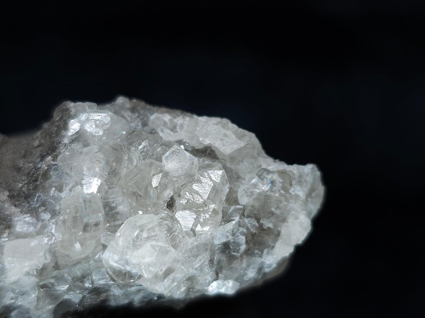 #33643 Super clear Nailhead Spar Calcite tiny cluster and Chalcopyrite ore and multiple small fossils in the matrix