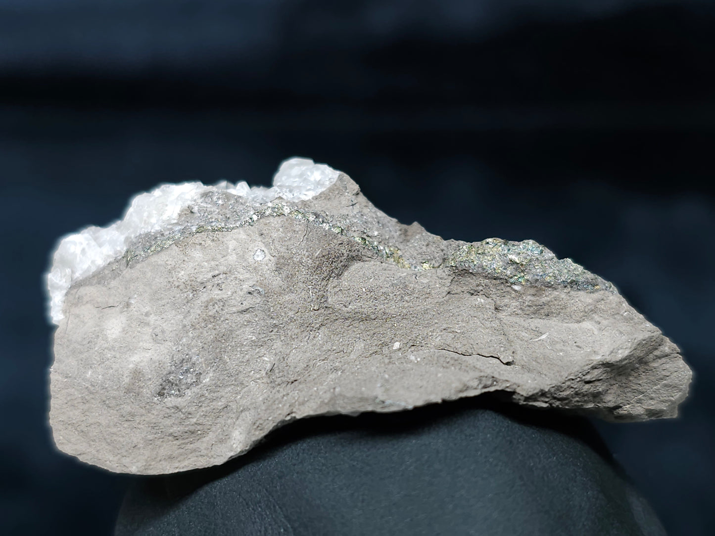 #33643 Super clear Nailhead Spar Calcite tiny cluster and Chalcopyrite ore and multiple small fossils in the matrix