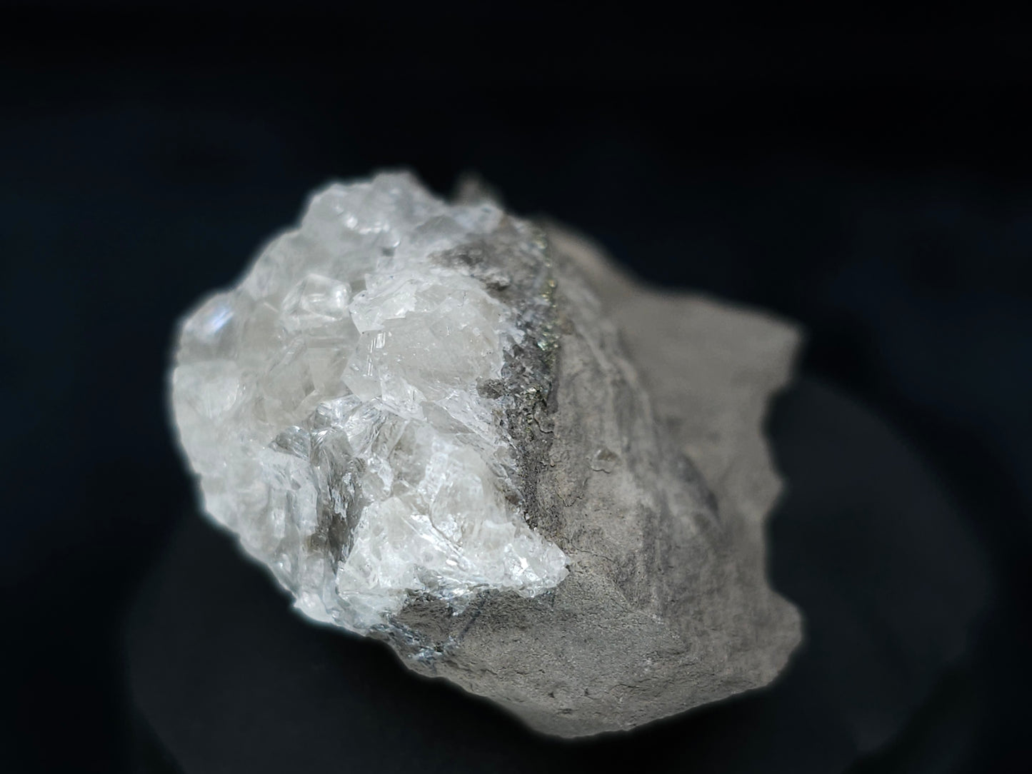 #33643 Super clear Nailhead Spar Calcite tiny cluster and Chalcopyrite ore and multiple small fossils in the matrix